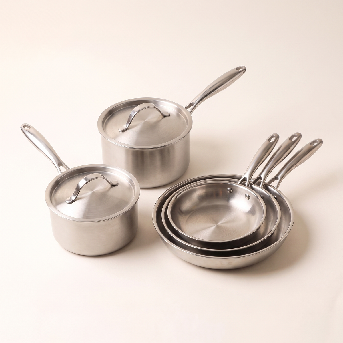 Pack 5 pièces Marthe, deux casseroles et trois poêles